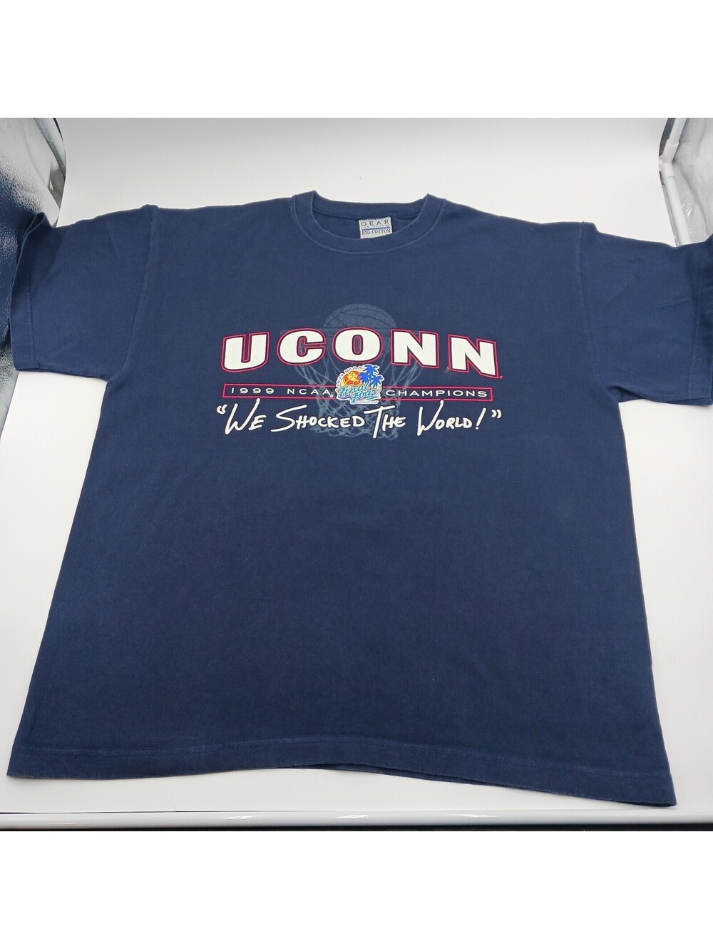Vintage 90s UConn Huskies Basketball 1999 Championship T-Shirt Size Large Blue